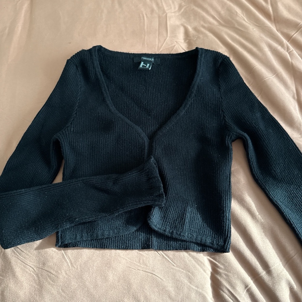 Forever 21 Black V-Neck Sweater